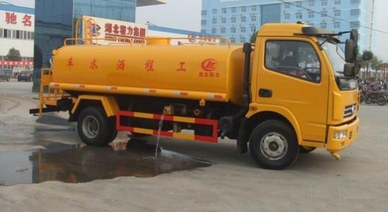 東風(fēng)多利卡<a href=http://m.wxcold.com.cn/ssc target=_blank class=infotextkey>灑水車</a>