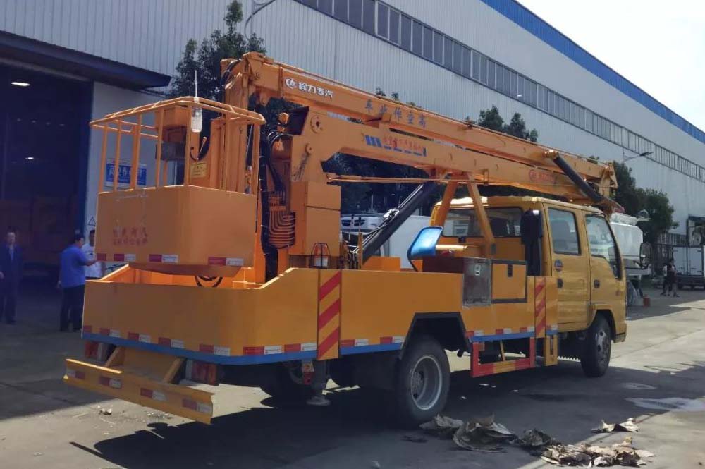 18米慶鈴五十鈴高空作業車圖片4