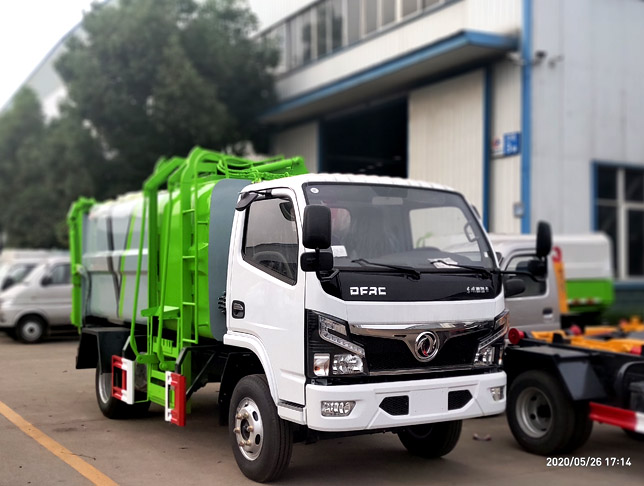 東風福瑞卡國六側掛桶垃圾車